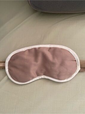 Iluminage Skin Rejuvenating Eye Mask with anti-aging copper technology